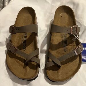 NWT 
Birkenstock Mayari Sandals - Mocha - Size 38